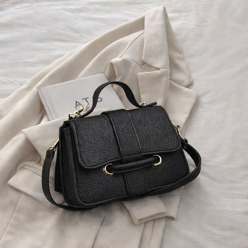 Compact Crossbody Bag – Light to Carry, Easy to Style BG14