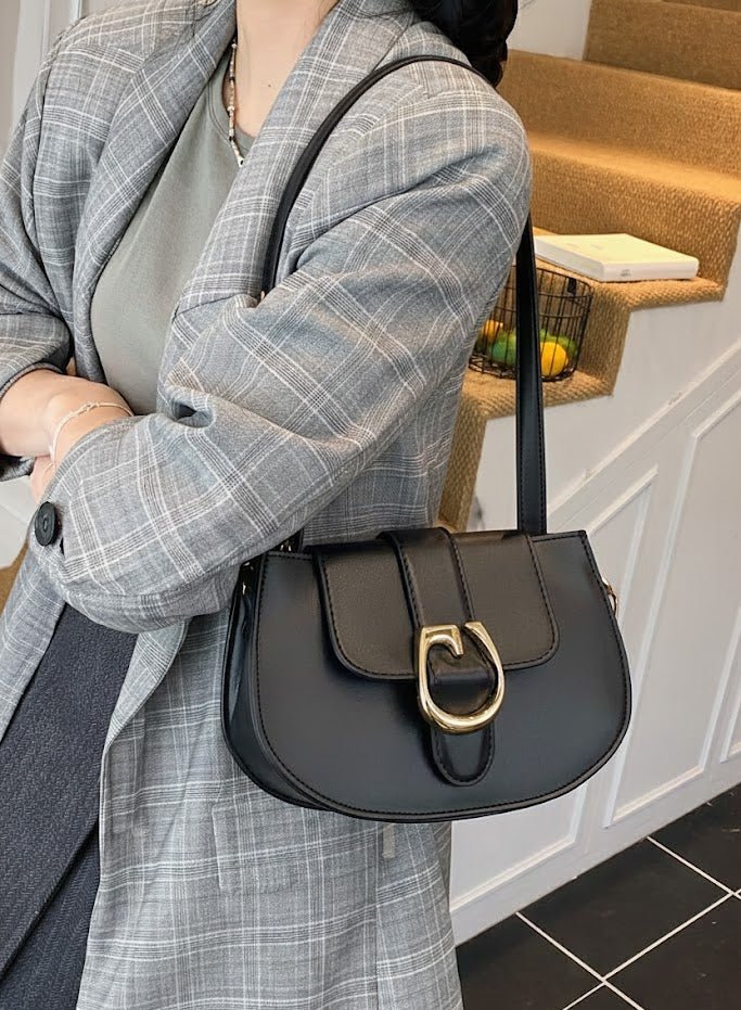 Chic Crossbody Bag – Effortless Elegance for Your Everyday Look BG15