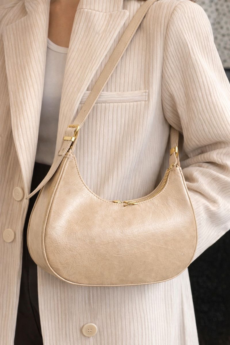 Vintage Crescent Shoulder Bag BG17