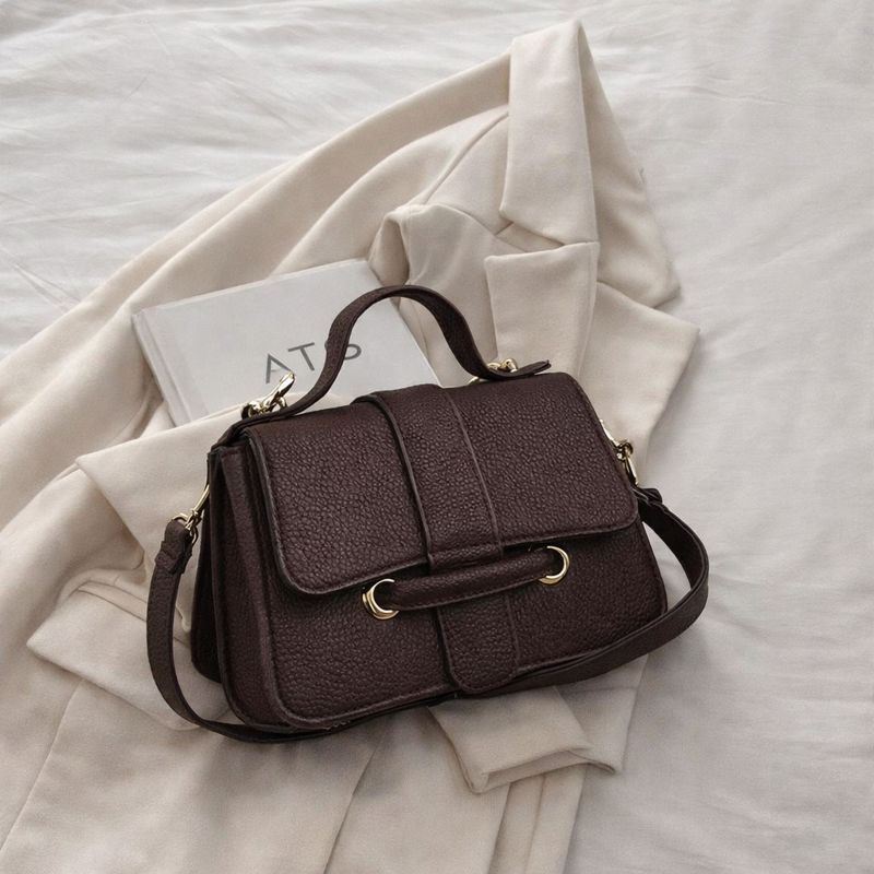 Compact Crossbody Bag – Light to Carry, Easy to Style BG14