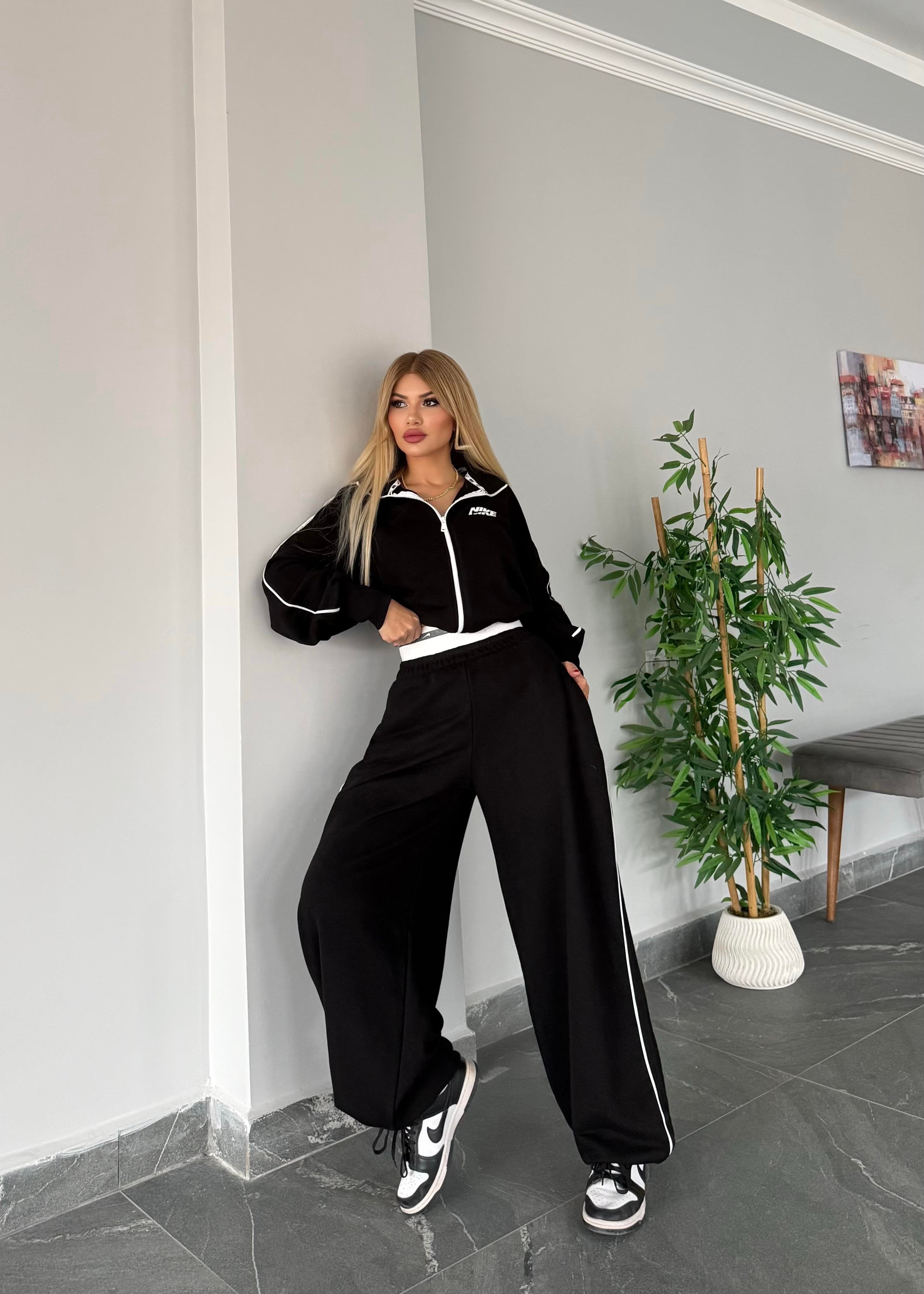 سوت NIKE 3 قطع ( سويت شيرت + بنطلون + توب ) S20 - Princess Store l برنسيس ستور 