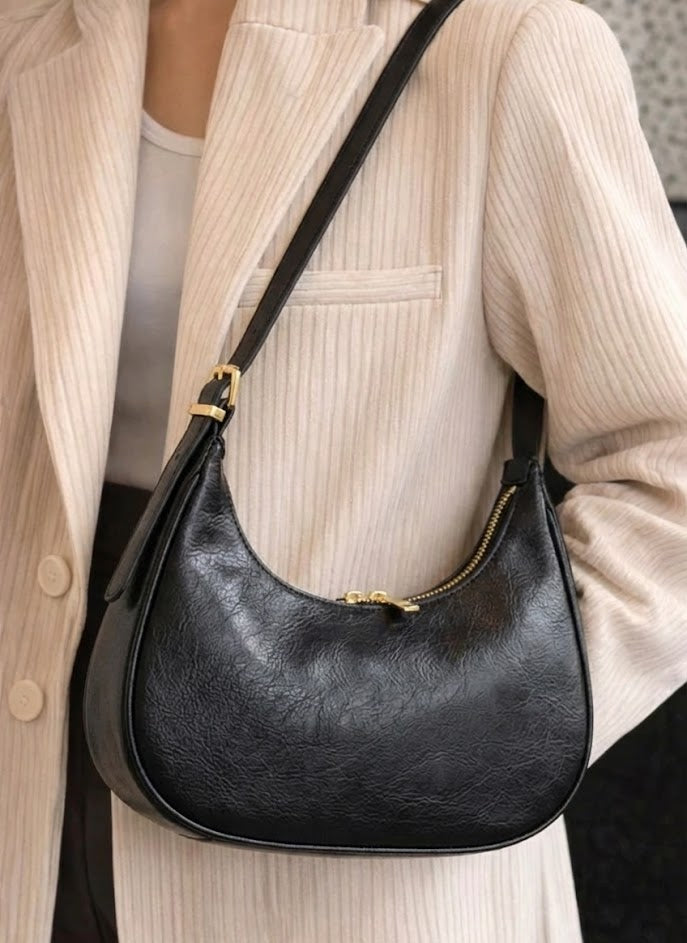 Vintage Crescent Shoulder Bag BG17